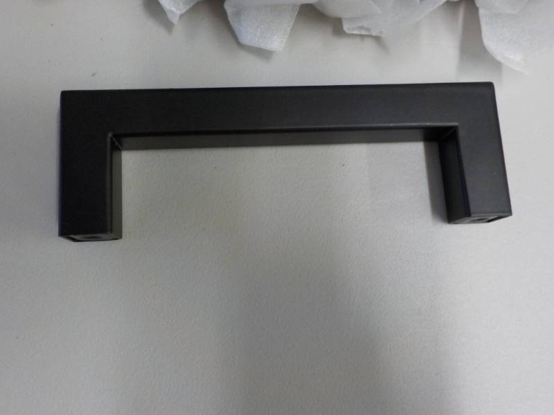 lot 325 image: 24 Cabinet Handles 4 between Scre... End of K