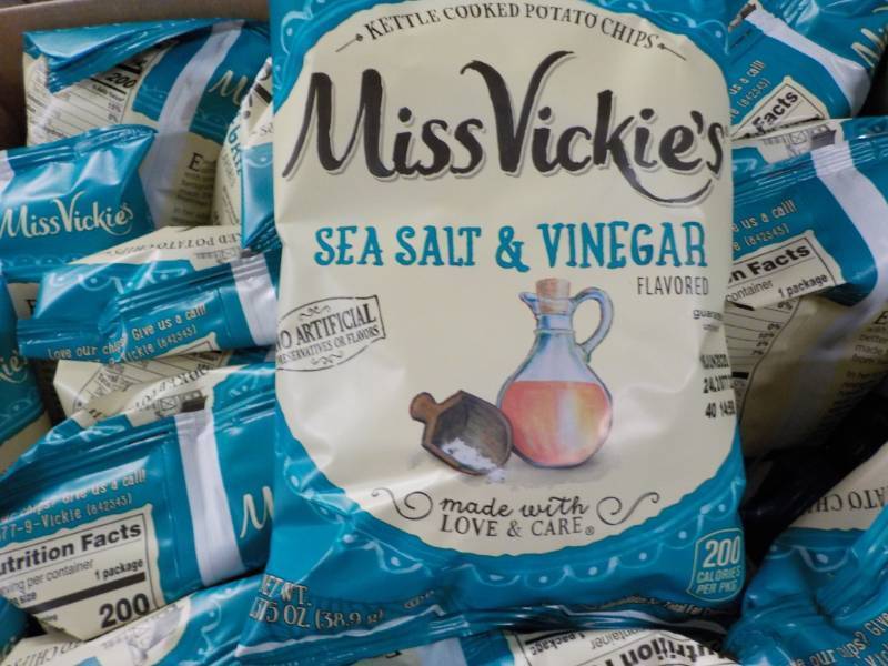 lot 209 image: Case of 64 - .375 oz Bags Miss Vick...