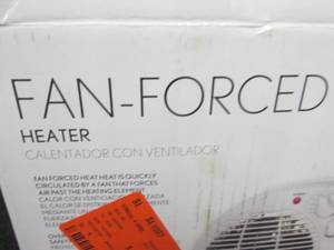 lot 11 image: 1500-Watt Electric Fan Forced Portable Heater open box, tested Retail $15.97 End of K