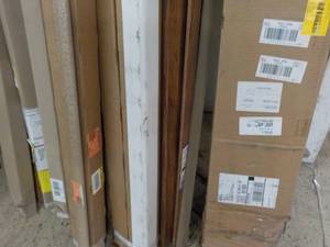 lot 17 image: Lot of Trim and Edging various sizes and Kinds FR