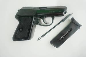 lot 1-42 image: Makarov 9mm Pistol