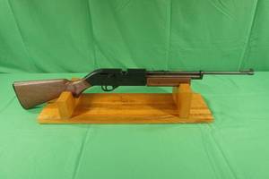 lot 2-1 image: Crossman Pellet Gun