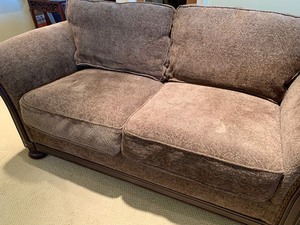 lot 3 image: Pair of Bernhardt Matching Brown Textured Love Seats