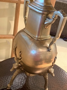 lot 30 image: Brass Lamp