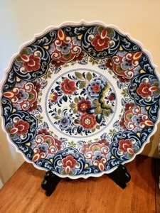 lot 16 image: Decorative Delft Plates and Vases By Baker, Knapp And Tubbs (Holland)