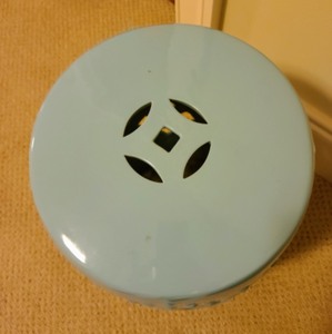 lot 60 image: Light Blue Ceramic Plant Stand