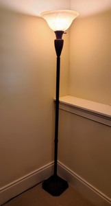lot 67 image: Red Metal Floor Lamp