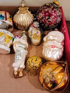 lot 79 image: Vintage West GermanyGerman Christmas Ornaments