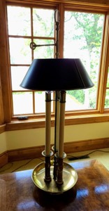 lot 147 image: Vintage Brass Table Lamp