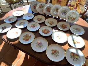 lot 178 image: Lot of Decorative Fruit Plates  Bavaria and Others
