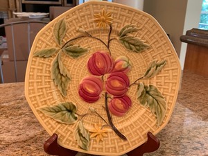 lot 116 image: Mahojolica Dishes
