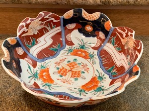 lot 118 image: Antique Imari Bowl