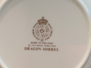 lot 120 image: Royal Worchester Dragon Sorrel Bread Plates