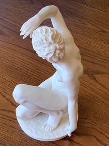 lot 133 image: Hutschenreuther Selb German Porcelain Figurine