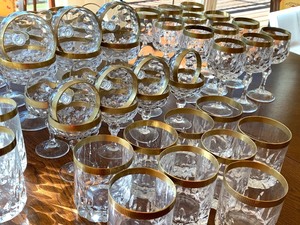 lot 177 image: Amazing Vintage GlassesBar WareGlassware