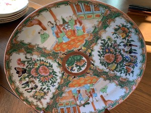 lot 21 image: Decorative Asian Inspired Plate