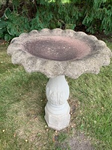 lot 189 image: Cement Bird Bath