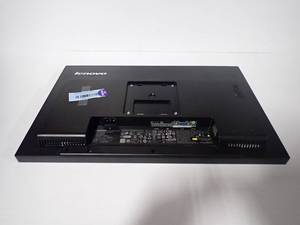 lot 82 image: Lenovo T2254pC LED LCD