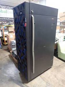 lot 88 image: IBM Data Cage 80in x 45in x 26in  41 rack slots