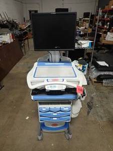 lot 93 image: Medical cart w 22in LED LCD