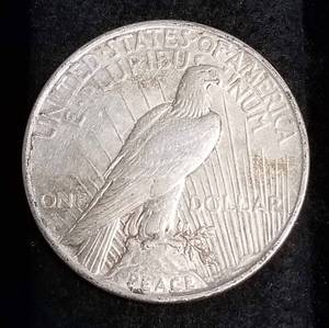 1922-D PEACE SILVER DOLLAR