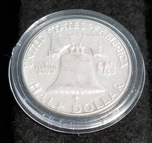 1962 FRANKLIN HALF DOLLAR IN AIRTITE