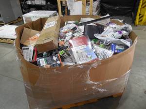 lot 4 image: WHOLESALE PALLET LOT OF GENERAL MERCHANDISE, SMALLS- TOOLS,HARDWARE ITEMS