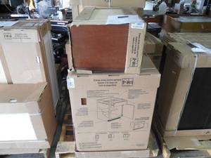 lot 27 image: (4) CABINET LOT IN COGNAC