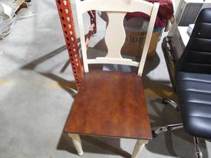 lot 58 image: MCLELAND DESIGN JOANNA FARMHOUSE CHAIR