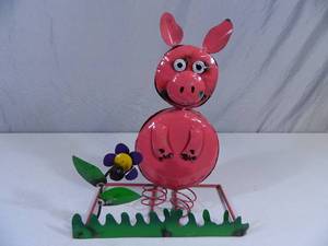 lot 25 image: New Recycled Metal Garden Art Bobble Pig