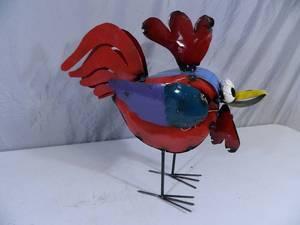 lot 36 image: New Recycled Metal Garden Art Bird