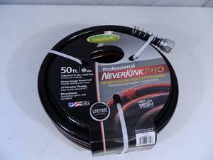 lot 44 image: New Professional Never Kink Hose
