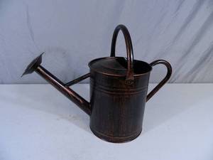 lot 47 image: New Metal Watering Can