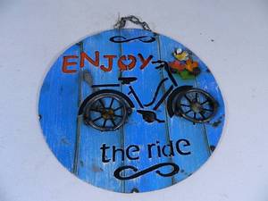 lot 51 image: New Recycled Metal Garden Art Sign