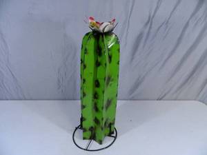 lot 83 image: New Recycled Metal Garden Art Flowering Cactus