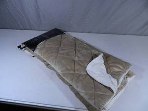 lot 126 image: New Quilted Velvet Sherpa Throw