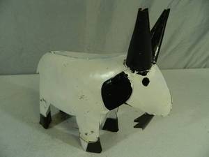 lot 8 image: Recycled Metal Goat Baby