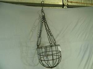 lot 17A image: Decorative Iron Hanging Basket