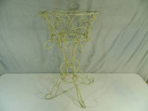 lot 25A image: Rustic Metal Planter  Garden Stand