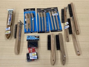 lot 26 image: Lot Of Assorted New Detail Brush Sets, Wire Brushes, Etc