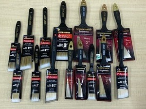 lot 52 image: Box Of Assorted New Painters Brushes