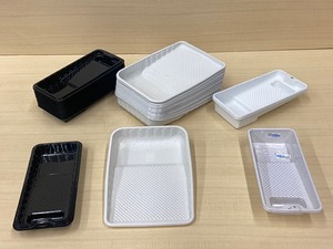 lot 71 image: Lot Of Plastic Paint Roller Tray Inserts