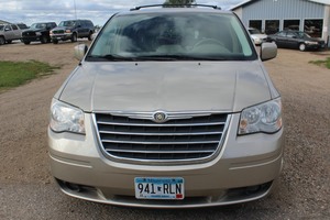 2008 Chrysler Town & Country Touring- 2 Owners