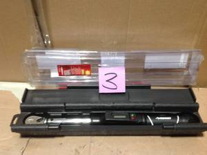 lot 3 image: Husky H3DTWDIG 38 inch Drive Digital Display Click Torque Wrench &nbspin good condition