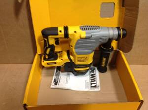 lot 114 image: DEWALT 20V MAX XR 1-18 in. SDS Plus Rotary Hammer Drill (BT) DCH29 in like New conditions