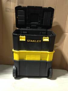 lot 33 image: Stanley Essential 19 in. 3-in-1 Detachable Mobile Work Box in Working conditions