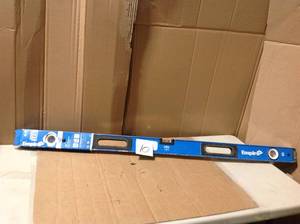 lot 10 image: Empire Level EM95.48 Level Box Led Magnetic 48In &nbspin good condition