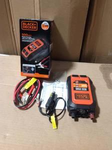 lot 35 image: BLACKDECKER 500-Watt Power Inverter &nbspin good condition