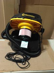 lot 69 image: Vacmaster Beast Professional Series 5 Gal. 5.5 Peak HP Jobsite WetDry Vacuum &nbspin good condition