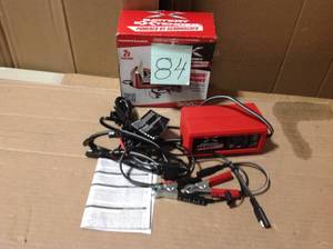 lot 84 image: 6-Volt or 12-Volt, 2 Amp Automotive Battery Charger &nbspin good condition